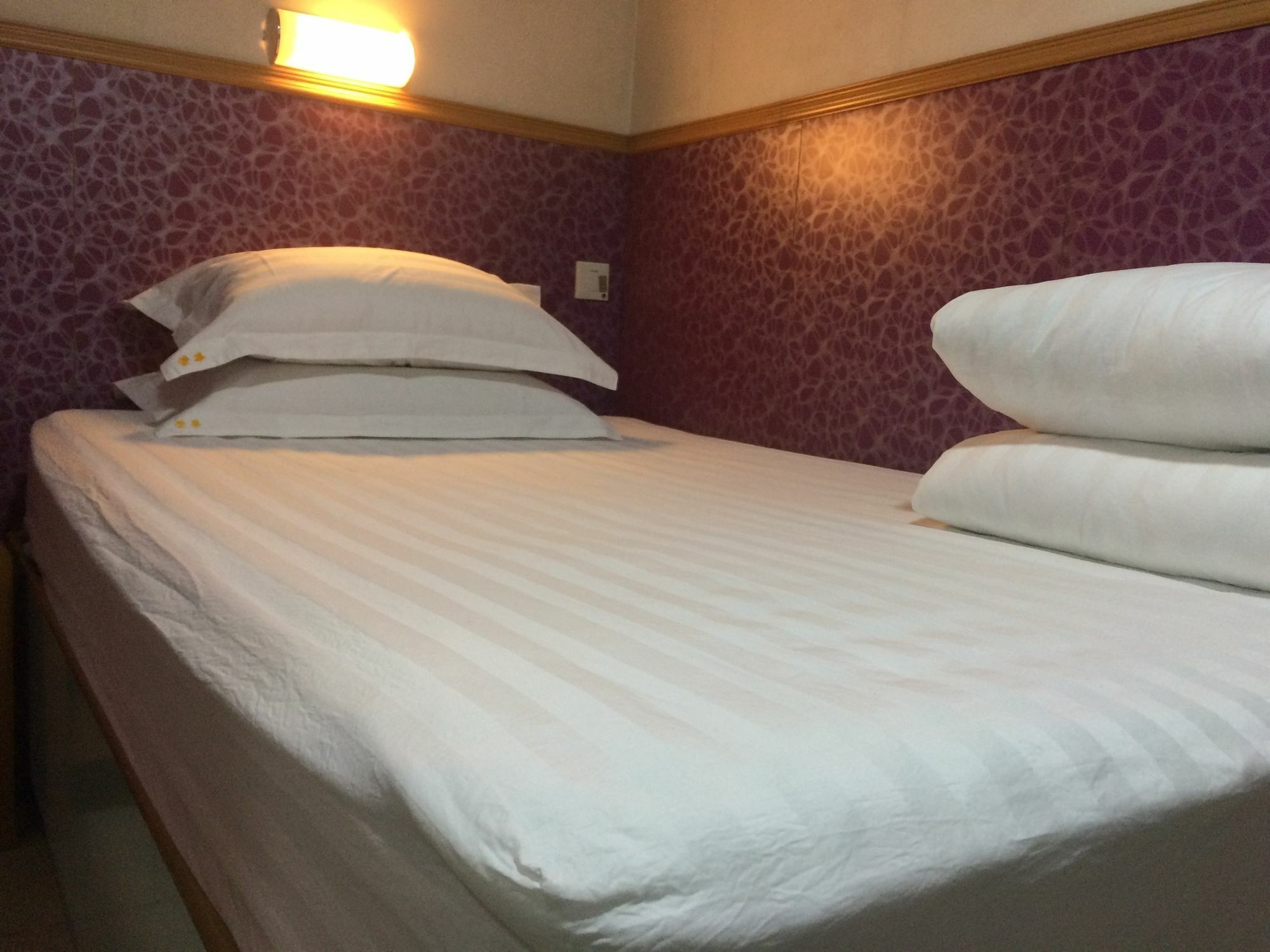 קוולון Wing Wah Hostel מראה חיצוני תמונה