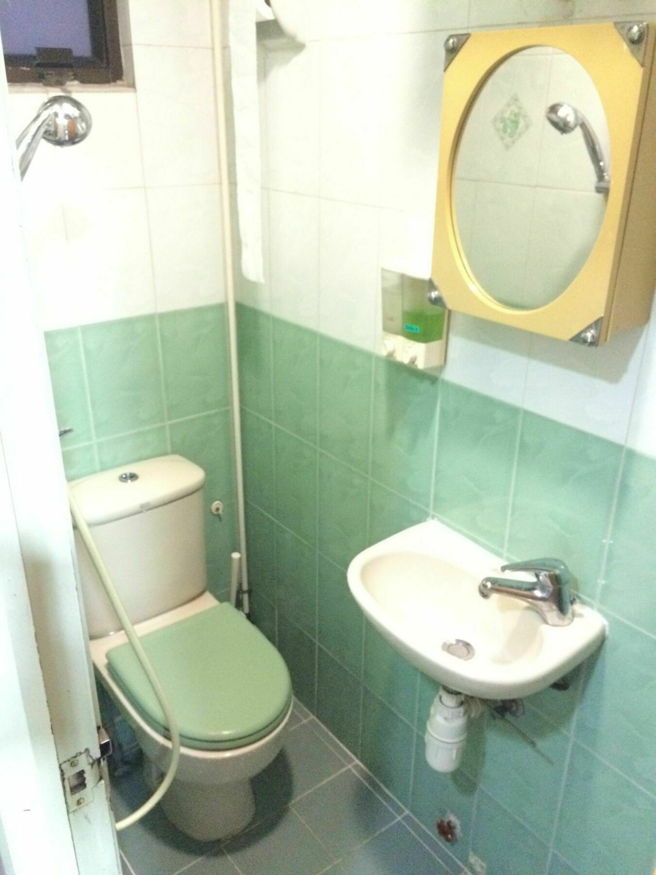 קוולון Wing Wah Hostel מראה חיצוני תמונה